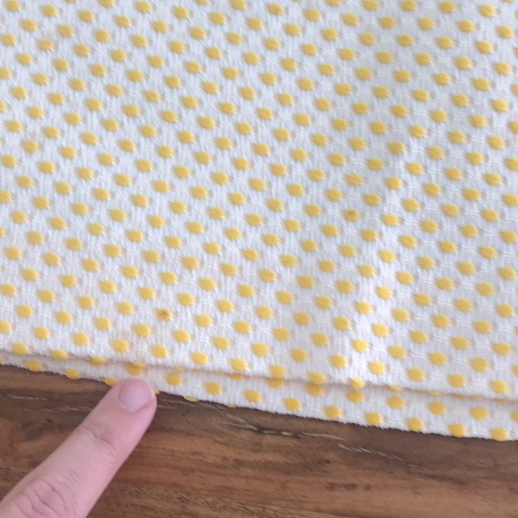 !HP! ❤️ Club Monaco Textured Yellow Dotted Mini Skirt Size 2 - Picture 7 of 12